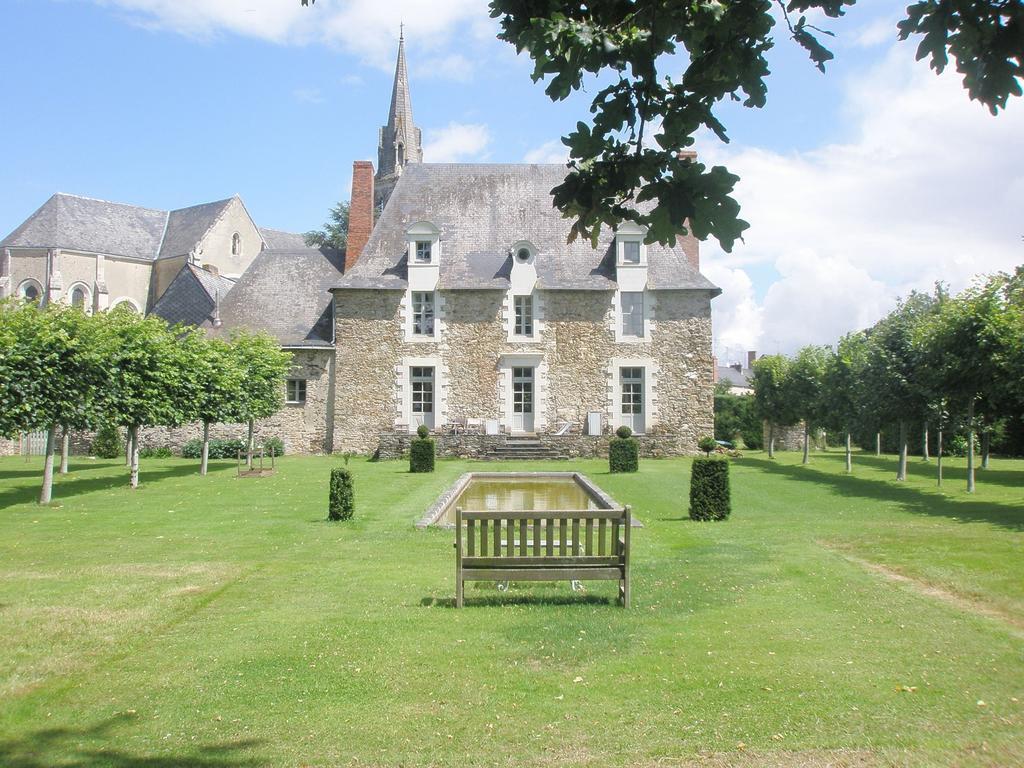 Grange Du Plessis Bed & Breakfast Segré Екстериор снимка
