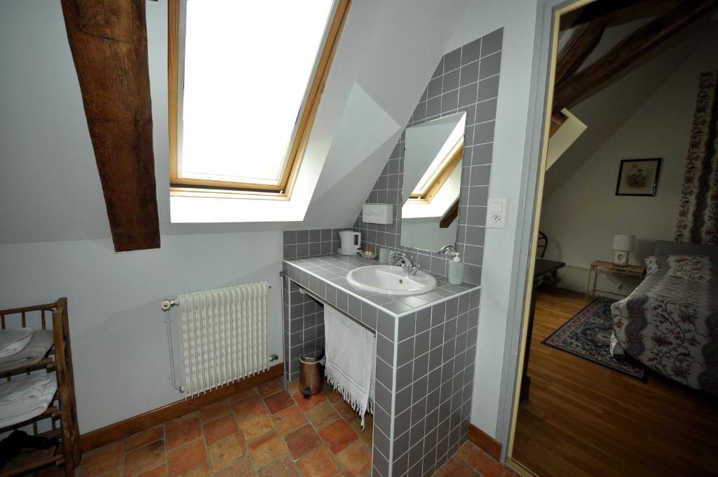 Grange Du Plessis Bed & Breakfast Segré Екстериор снимка